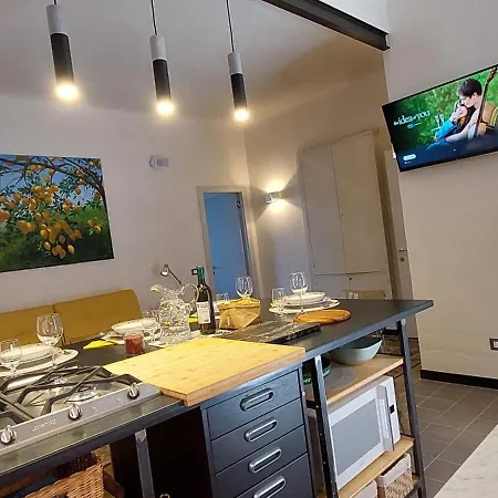 Apartamento Moderno Vista Mare, Con Parcheggio Privato