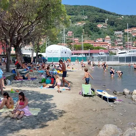 Moderno Vista Mare, Con Parcheggio Privato