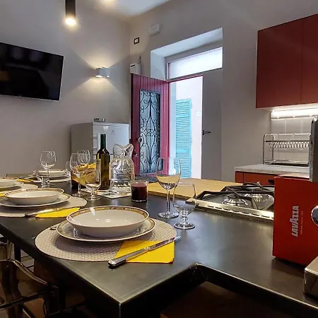 Apartamento Moderno Vista Mare, Con Parcheggio Privato