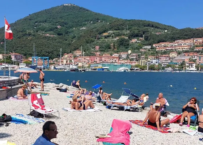 Moderno Vista Mare, Con Parcheggio Privato Apartmán *